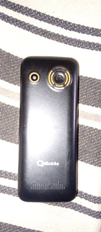 keypad phone QMobile 1