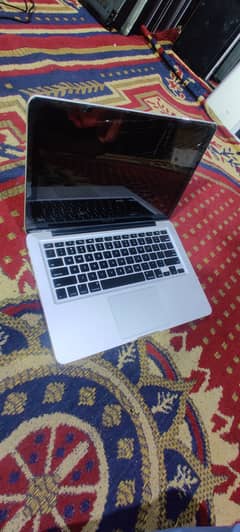 Macbook pro 2012 8GB-500 GB