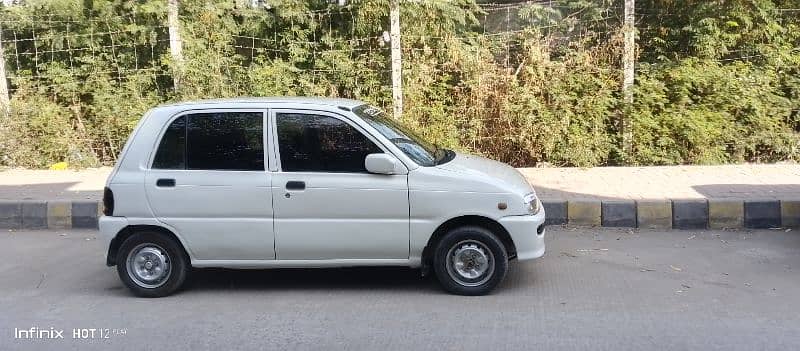 Daihatsu Cuore 2000 4