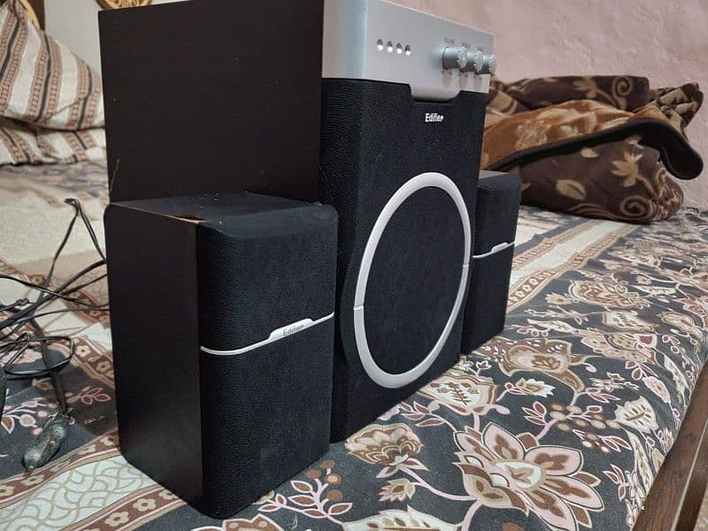 edifier home theatre Bluetooth speaker 2