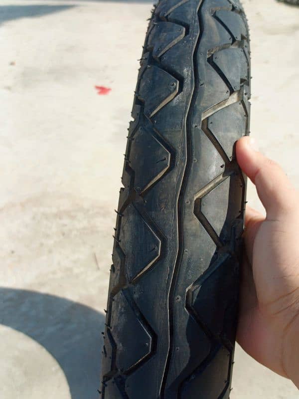 service  back tyre 18/90/90 + hc exhaust  heavy sound 7