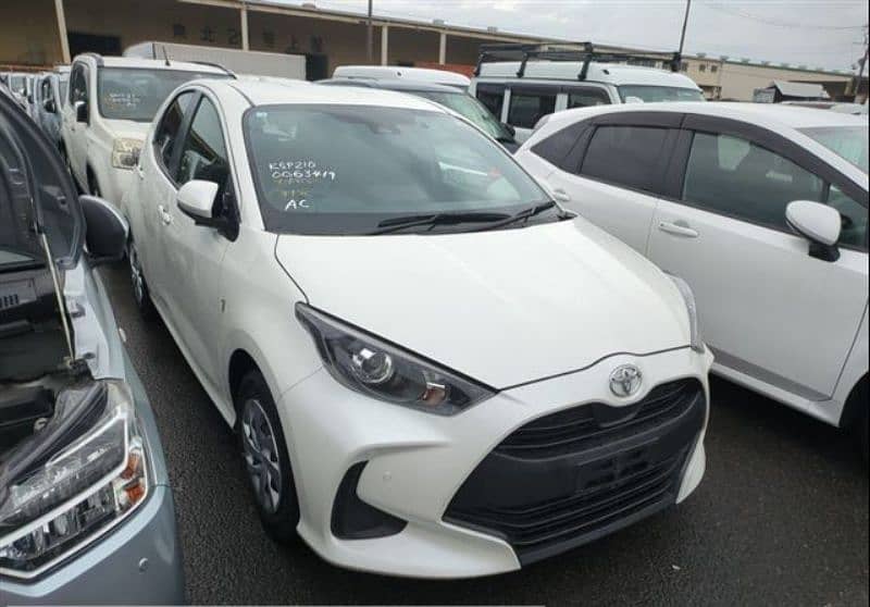 Yaris x 2022 4