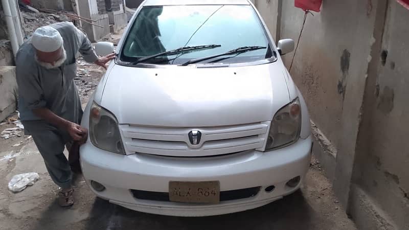 Toyota IST 2002 Reg 2005 1