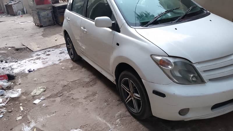 Toyota IST 2002 Reg 2005 2