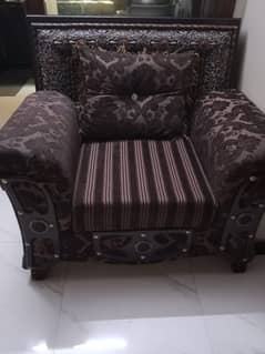 sofa set 3+2+1 six seater in very good condition