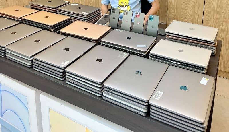 80 piece apple MacBook Pro air i5i7 i9 M1 M2 M3 all models 0