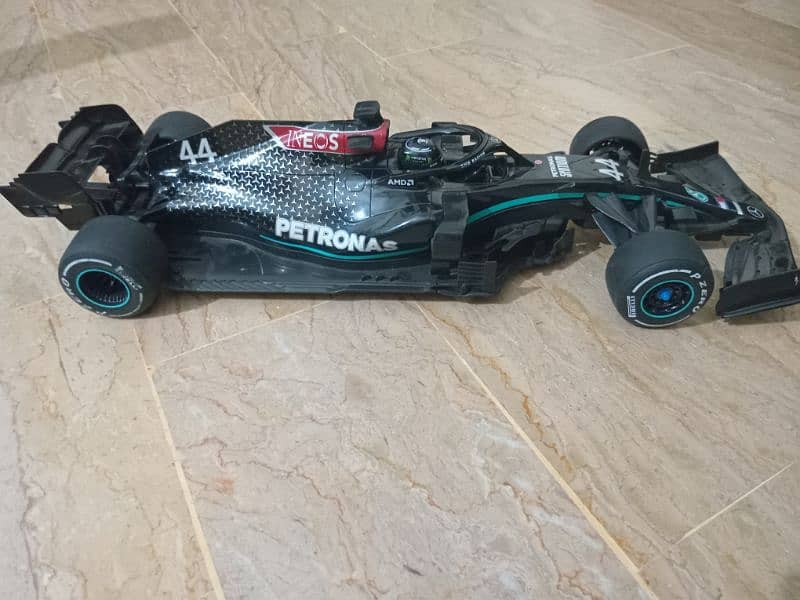 Mercedes AMG F1 rc car 1