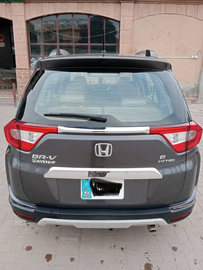 Honda BR-V S 2018 10