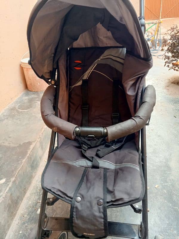 I want to sell the pram. It is absolutely new 1