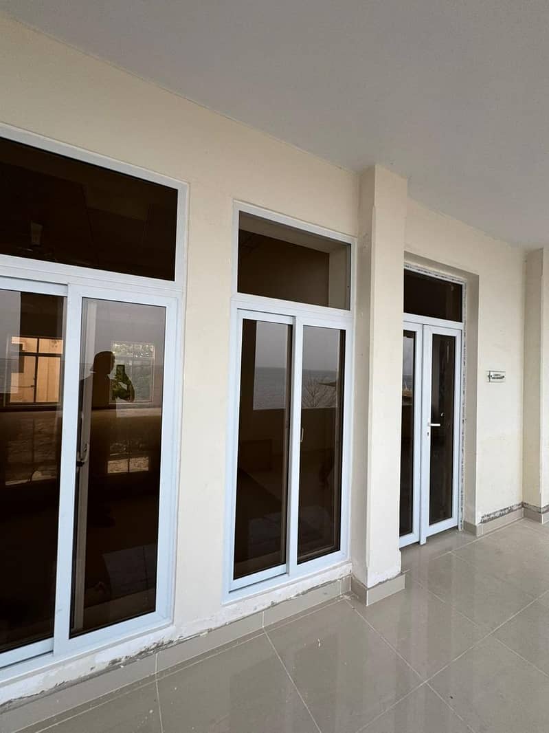 Modern Aluminium Window/Aluminum Doors/Windows & Partitions 10