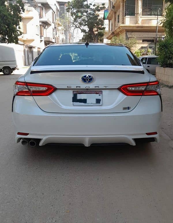 Toyota Camry Hybrid Model 2021/24 6