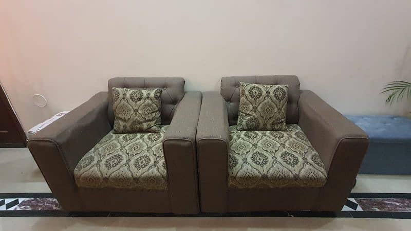 Five seater sofa set in good condition for sale 1