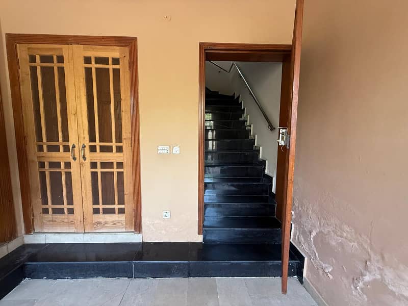 Corner Park Facing House Is Available For Sale In Very Reasonable Price 26