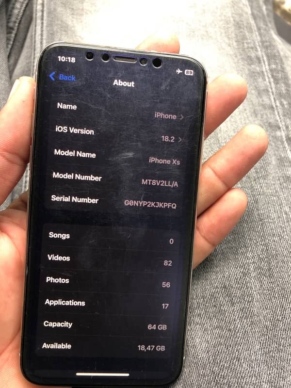 iPhone XS 64gb non pta battery health 87 % all ok he back glass damage 1