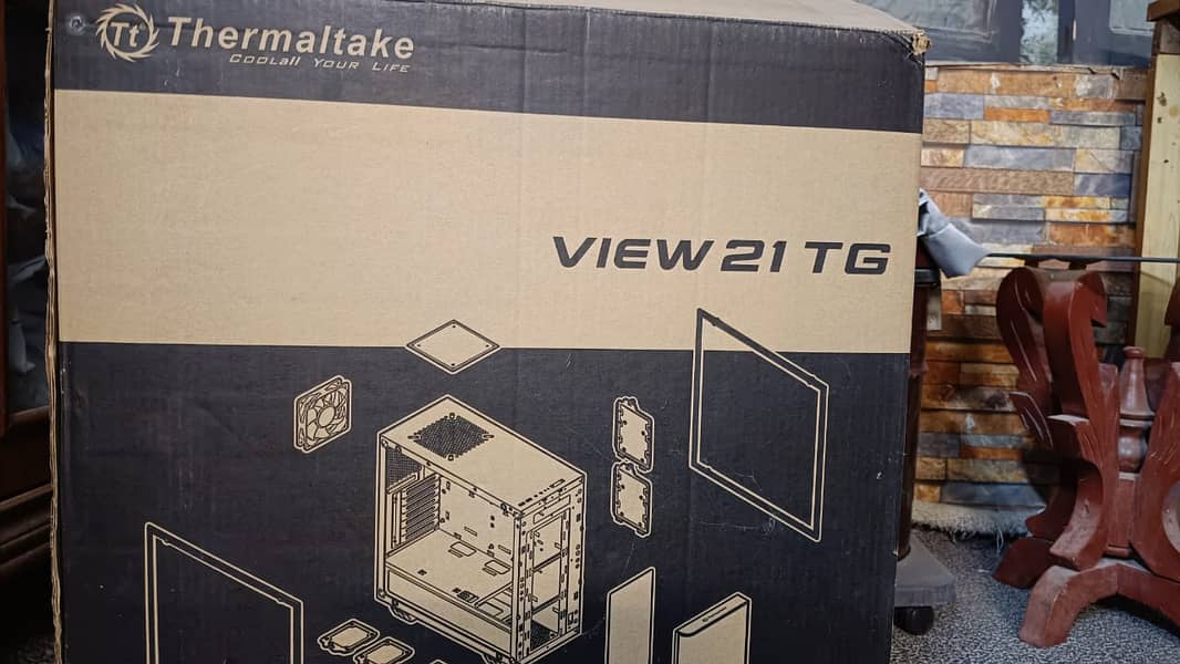 Thermaltake View 21 Tempered Glass Pc case Casing PSU With 5 Fans 12