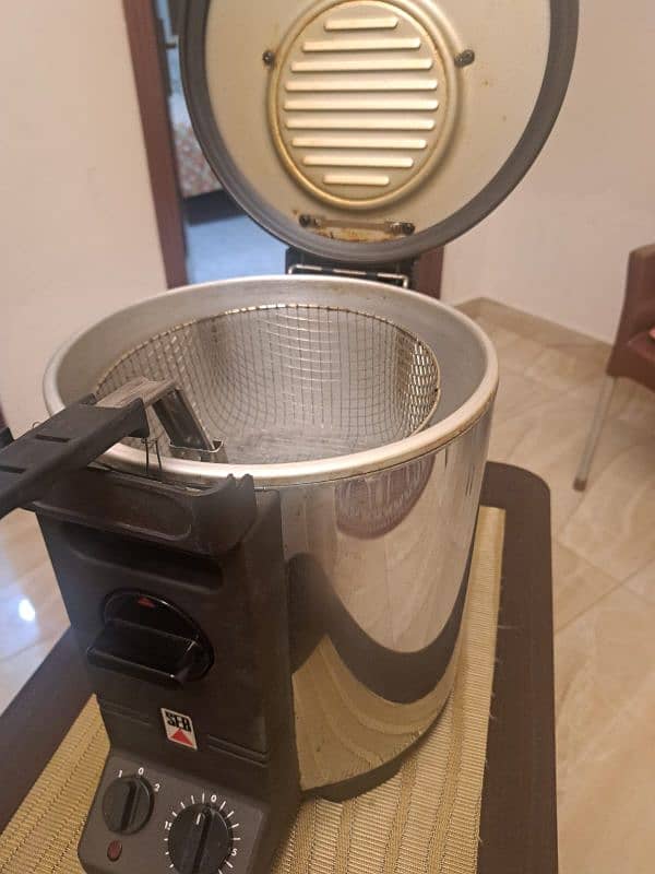 deep fryer 1