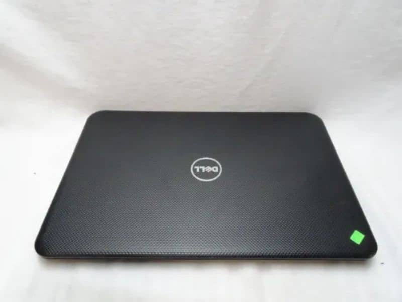 Dell latitude Laptop 17"INCH big size crystal display condition 10/10 3