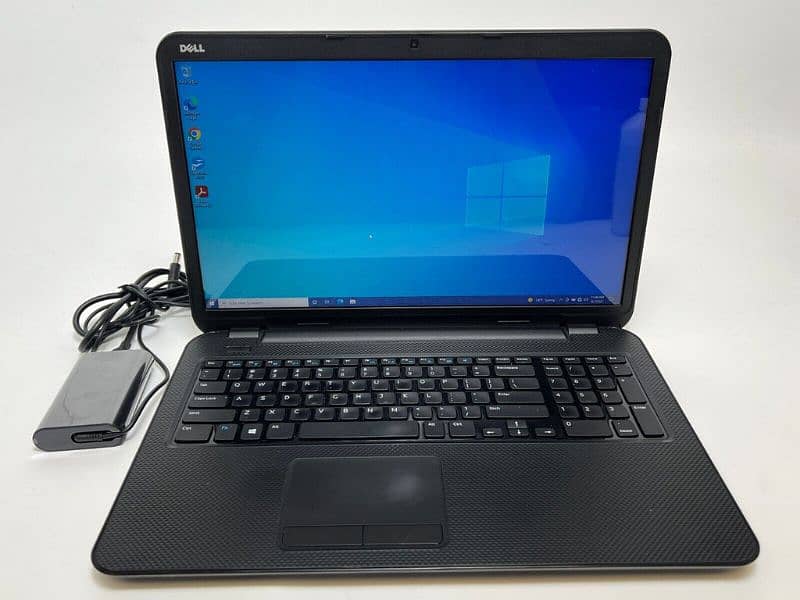 Dell latitude Laptop 17"INCH big size crystal display condition 10/10 0