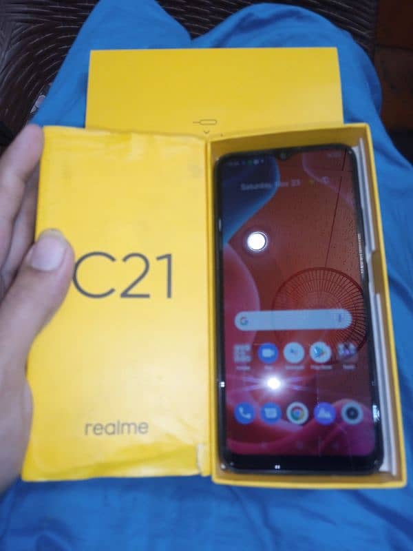 Realme c21 3RM GB32 all ok hai BOX hai original mobile has 3