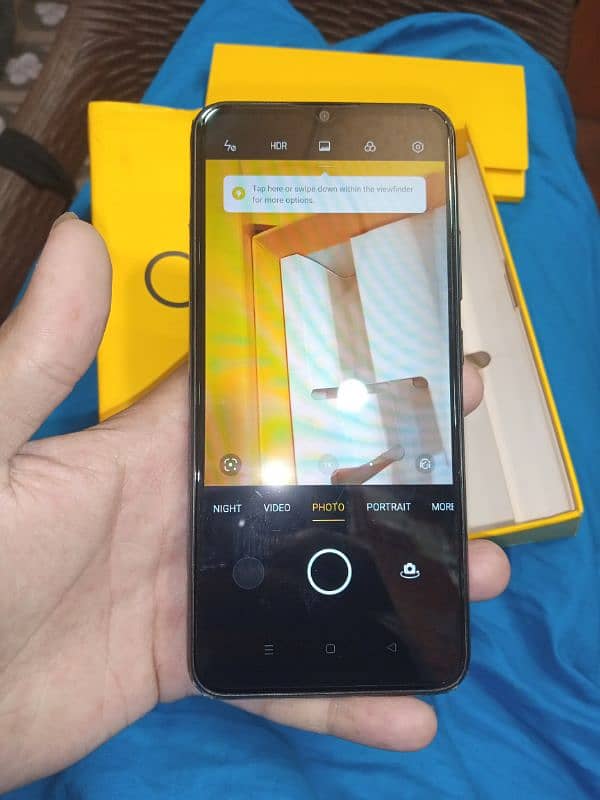 Realme c21 3RM GB32 all ok hai BOX hai original mobile has 6