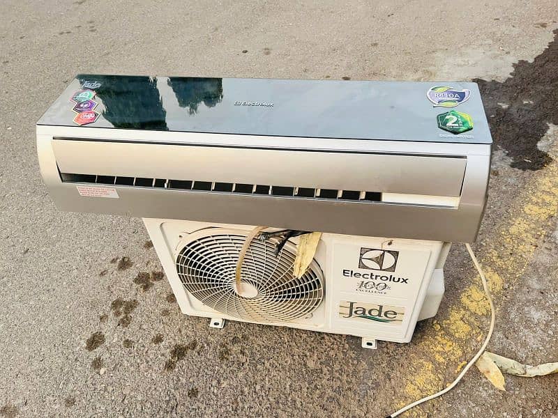 Elactrolux DC inverter heat and cooling good condition 1