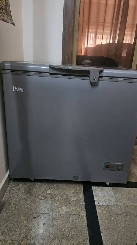 Haier Deep Freezer HDF-285 IM Inverter: Energy Efficient & Reliable 2