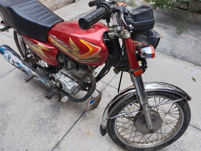 United 125 US Euro 2 Model 2023 Lahore Number Good Condition 14