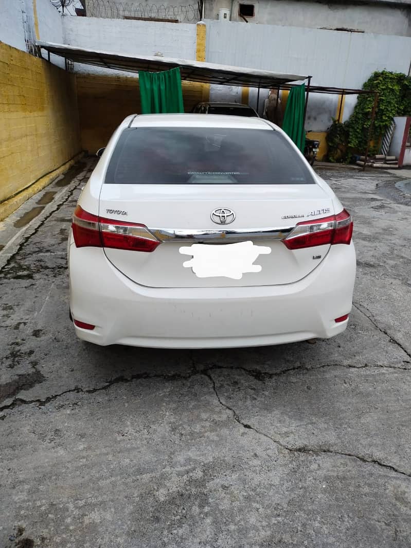 Toyota Corolla Altis Version 1.8 Model 2015 2