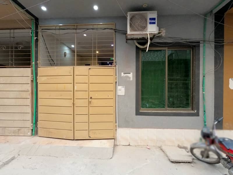 Prime Location 3 Marla Hostel For sale In Johar Town Phase 1 - Block C1 Lahore In Only Rs. 23000000 0