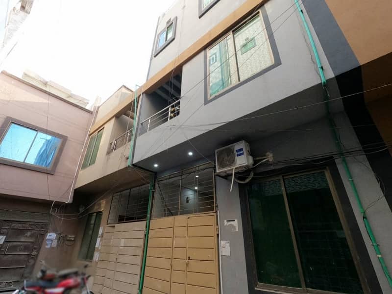 Prime Location 3 Marla Hostel For sale In Johar Town Phase 1 - Block C1 Lahore In Only Rs. 23000000 2