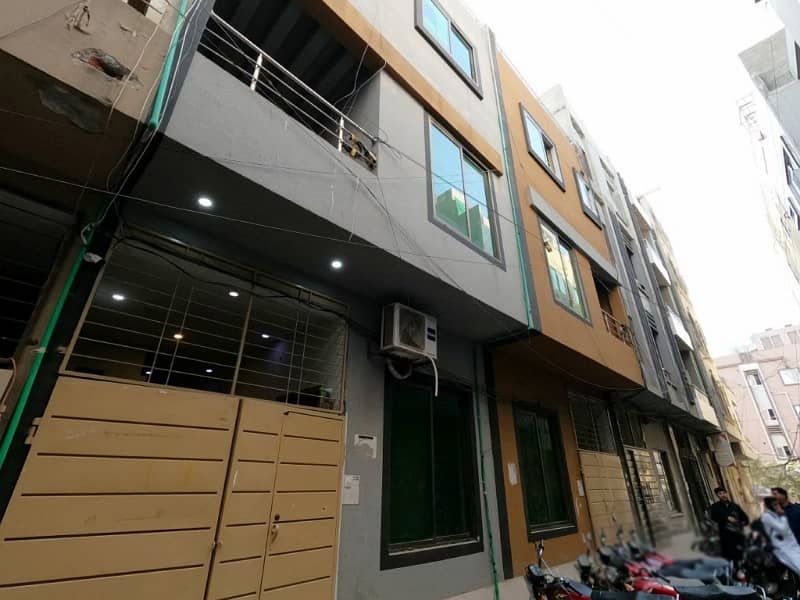 Prime Location 3 Marla Hostel For sale In Johar Town Phase 1 - Block C1 Lahore In Only Rs. 23000000 5