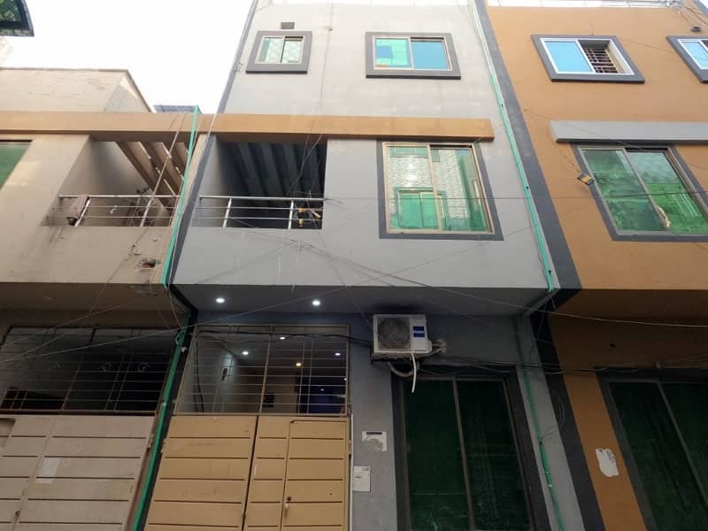 Prime Location 3 Marla Hostel For sale In Johar Town Phase 1 - Block C1 Lahore In Only Rs. 23000000 6