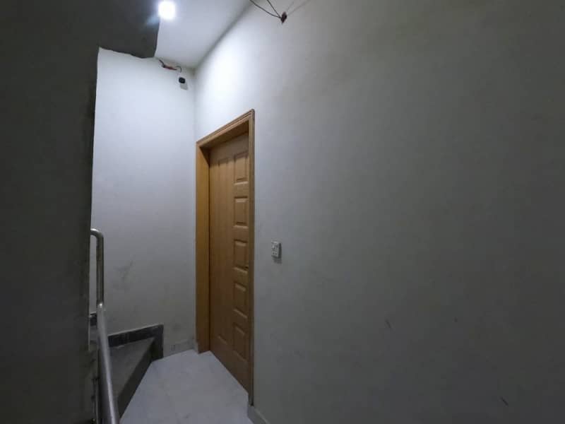 Prime Location 3 Marla Hostel For sale In Johar Town Phase 1 - Block C1 Lahore In Only Rs. 23000000 7