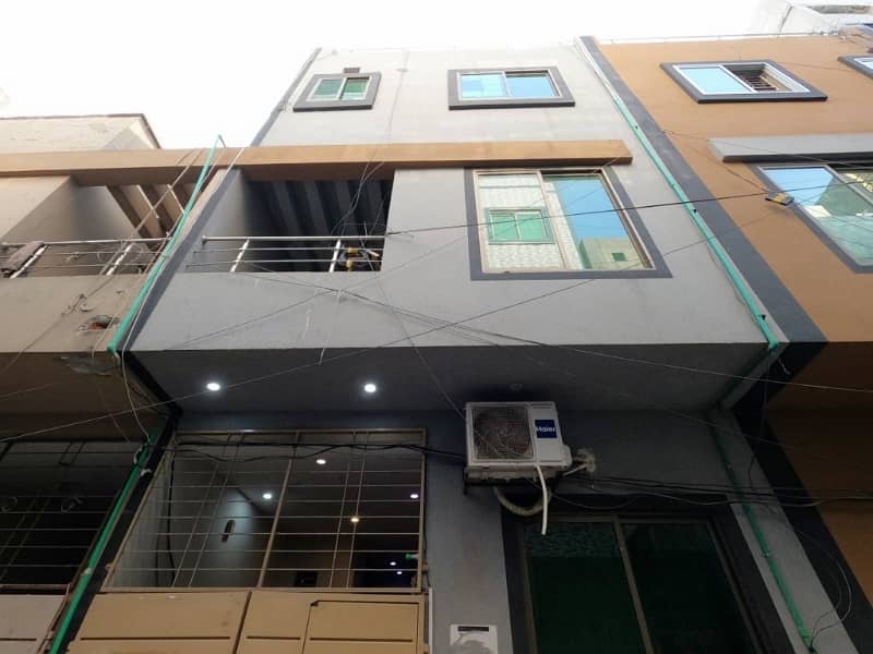 Prime Location 3 Marla Hostel For sale In Johar Town Phase 1 - Block C1 Lahore In Only Rs. 23000000 17