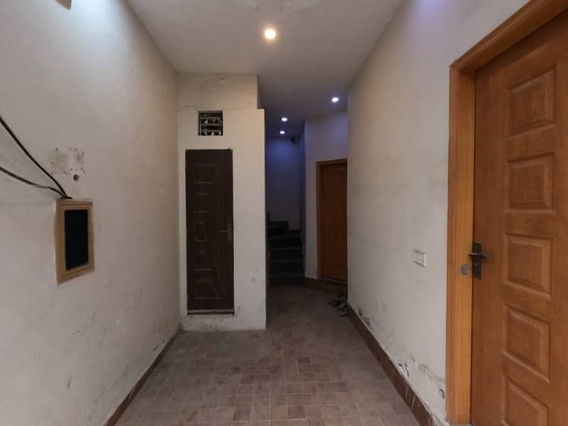 Prime Location 3 Marla Hostel For sale In Johar Town Phase 1 - Block C1 Lahore In Only Rs. 23000000 30