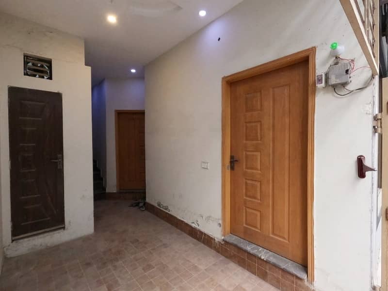 Prime Location 3 Marla Hostel For sale In Johar Town Phase 1 - Block C1 Lahore In Only Rs. 23000000 33