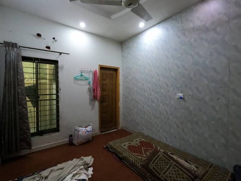 Prime Location 3 Marla Hostel For sale In Johar Town Phase 1 - Block C1 Lahore In Only Rs. 23000000 35