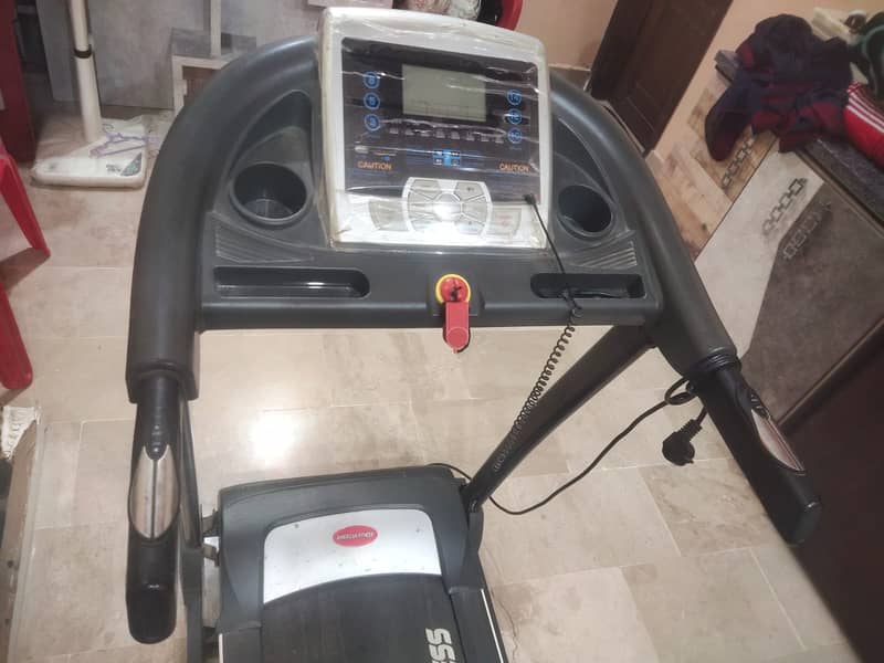 /Elliptical/Treadmills/Running MachineAmerican Fitness Brand Treadmill 1