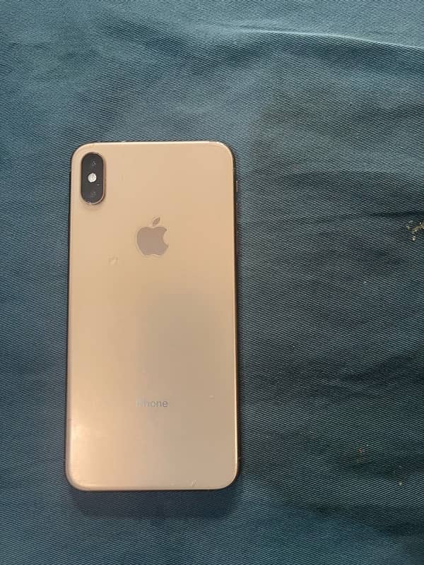 iPhone XS Max 1