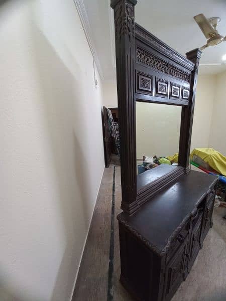 Dressing table with mirror 1