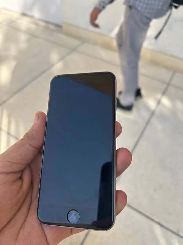 iPhone 6   10/9.5 condition 16gb 86% health 2