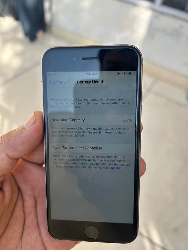 iPhone 6   10/9.5 condition 16gb 86% health 3