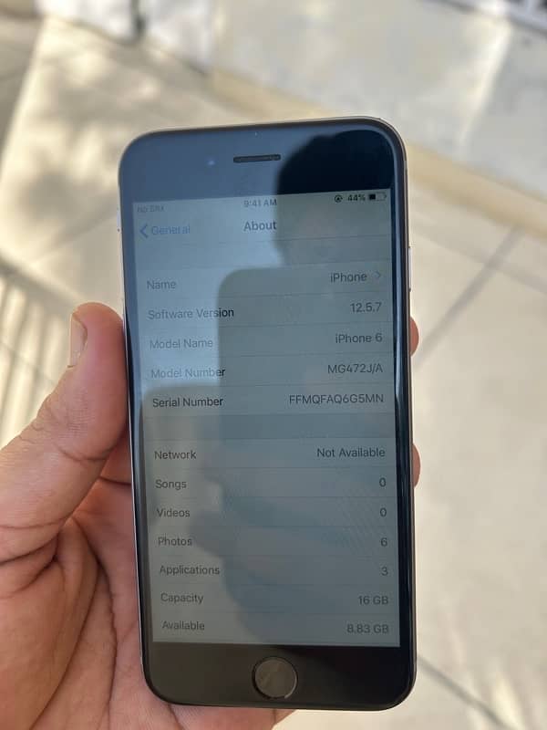 iPhone 6   10/9.5 condition 16gb 86% health 5