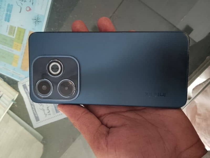 Infinix hot40i condition 10/9 2 month warranty 3