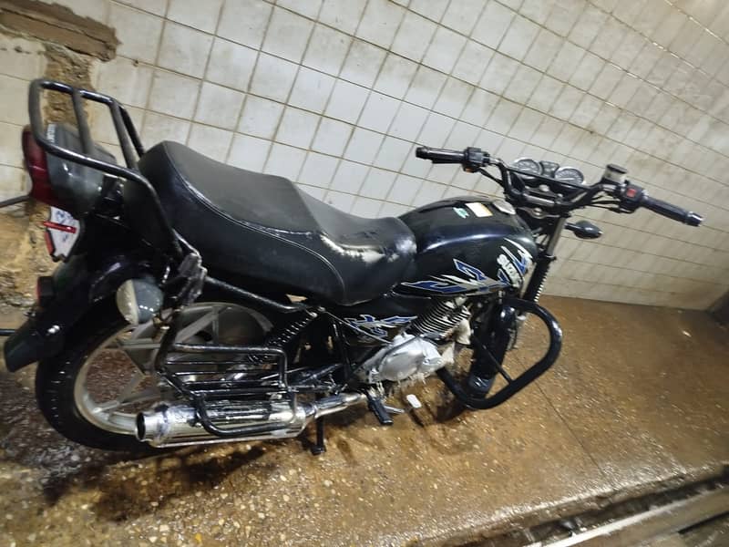 Suzuki GS 150 2021 1