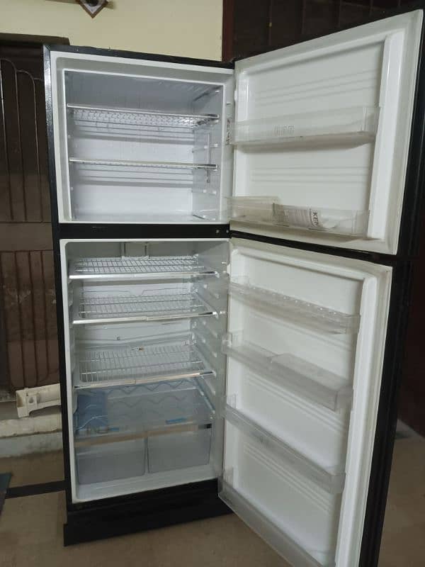 refrigerator bilkul naw full size 6foot lamby 2.5 churai 2