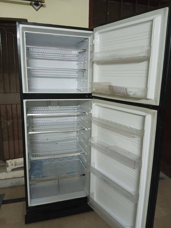 refrigerator bilkul naw full size 6foot lamby 2.5 churai 3