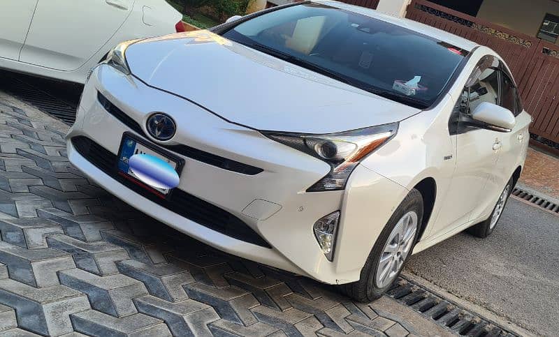 Toyota Prius 2018 4