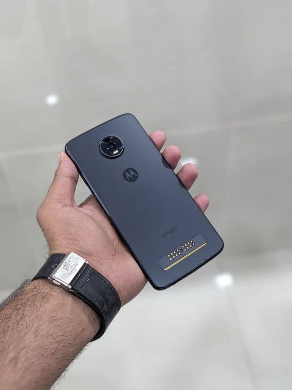 Moto Z4 {4/128} 0