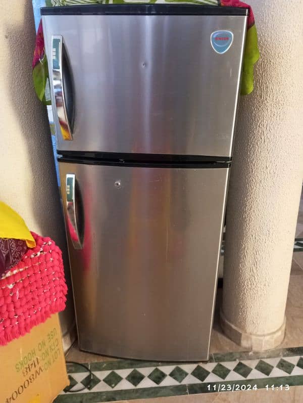 Singer Fridge for sale 0